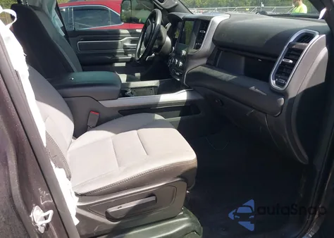 2021 Ram 1500 Big Horn 4X2 5'7 Box из США, поврежденный, VIN 1C6RREFM5MN813578